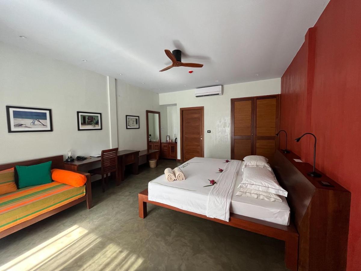 The Barefoot Eco Hotel Hanimaadhoo Island Exterior foto
